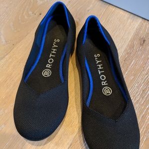 Size 7 black solid Rothy ballet flats